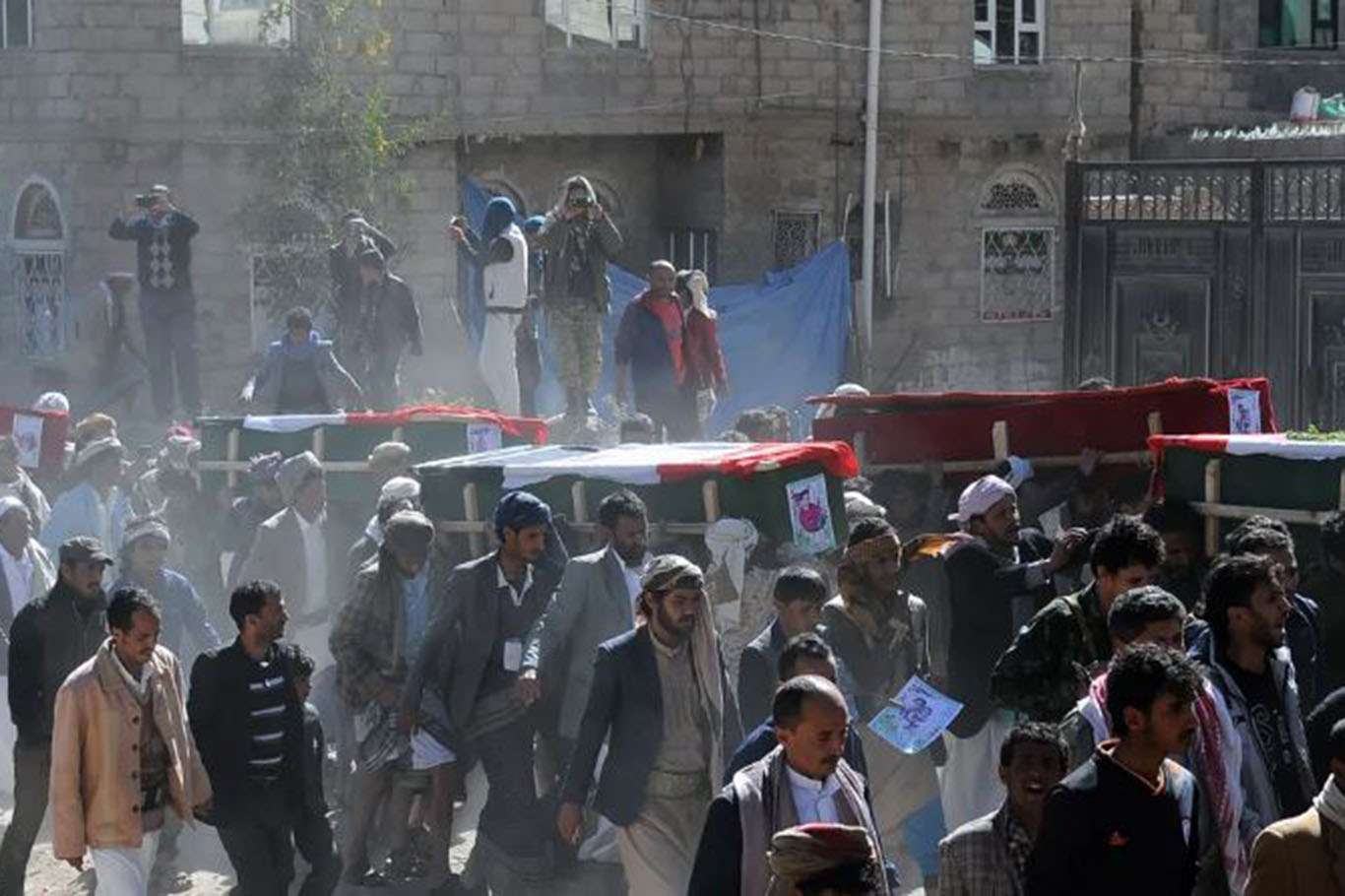 Yemen'de çatışmalar yoğunlaştı: 28 ölü Yemen'de çatışmalar yoğunlaştı: 28 ölü